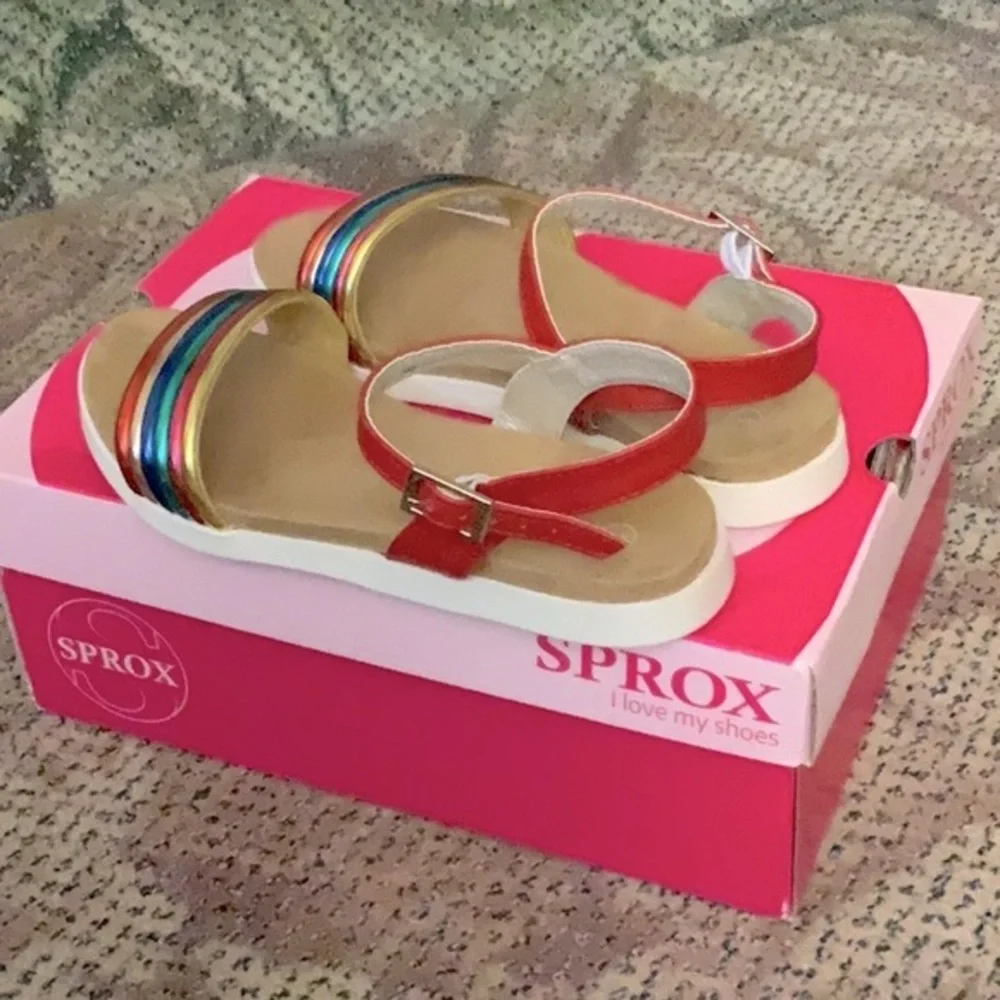 NIB Sprox girls metallic rainbow sandals in size 1